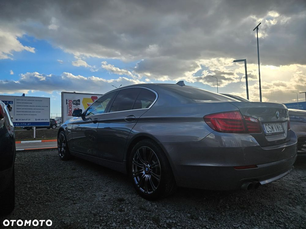 BMW Seria 5 520d Blue Performance - 4