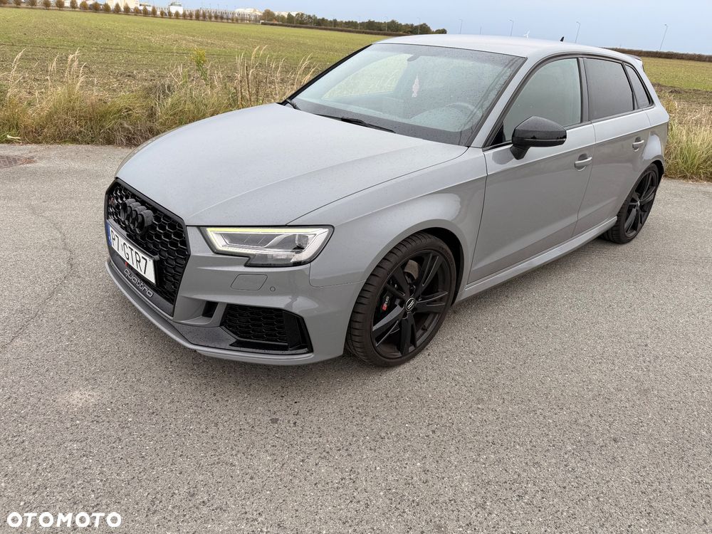 Audi RS3 Sportback - 17
