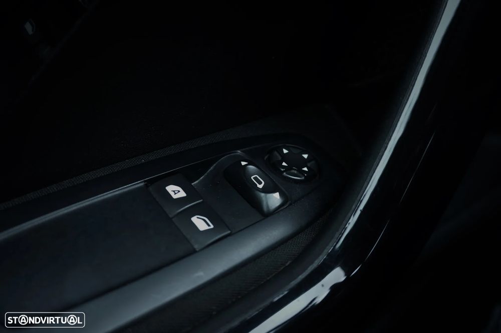 Peugeot 208 1.6 BlueHDi Style - 24