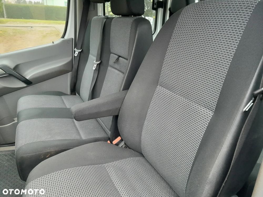Mercedes-Benz Sprinter - 12