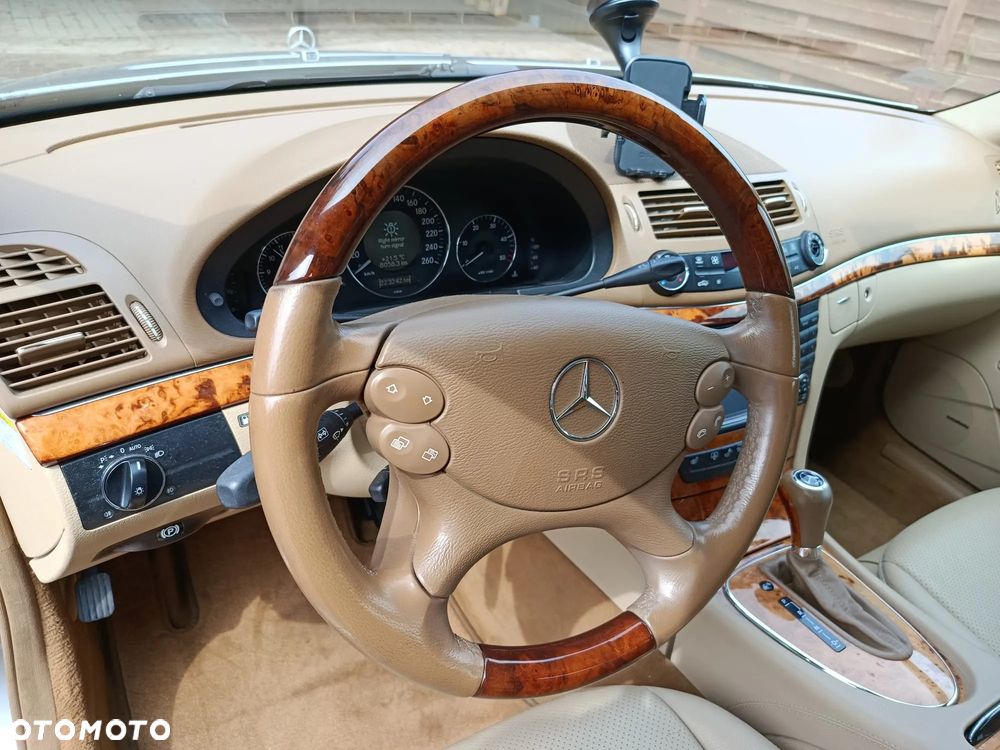 Mercedes-Benz Klasa E 320 CDI 7G-TRONIC Elegance - 9