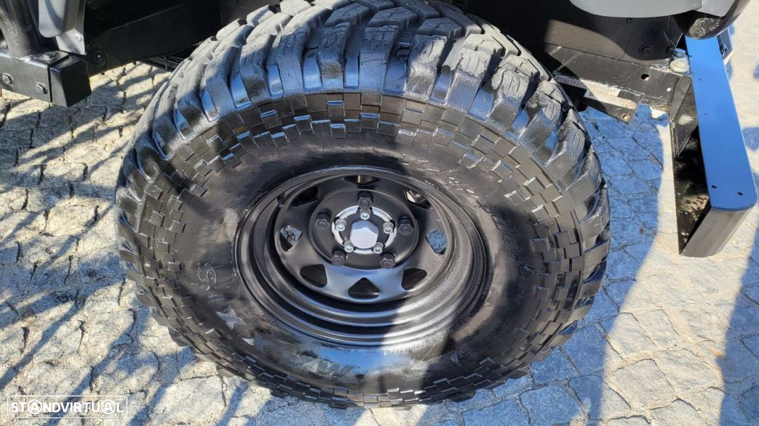 Land Rover Defender 90 2.5 TD5 Metal Top - 25