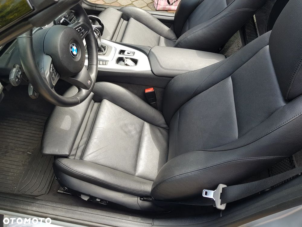 BMW Z4 sDrive35i - 12