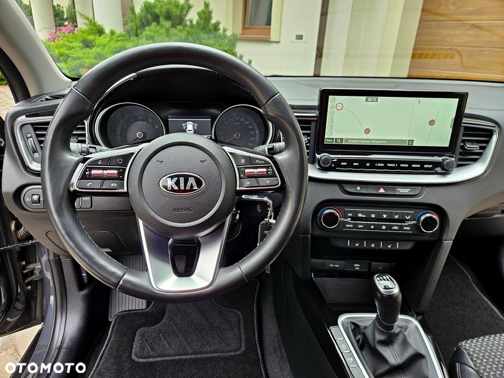 Kia XCeed - 16