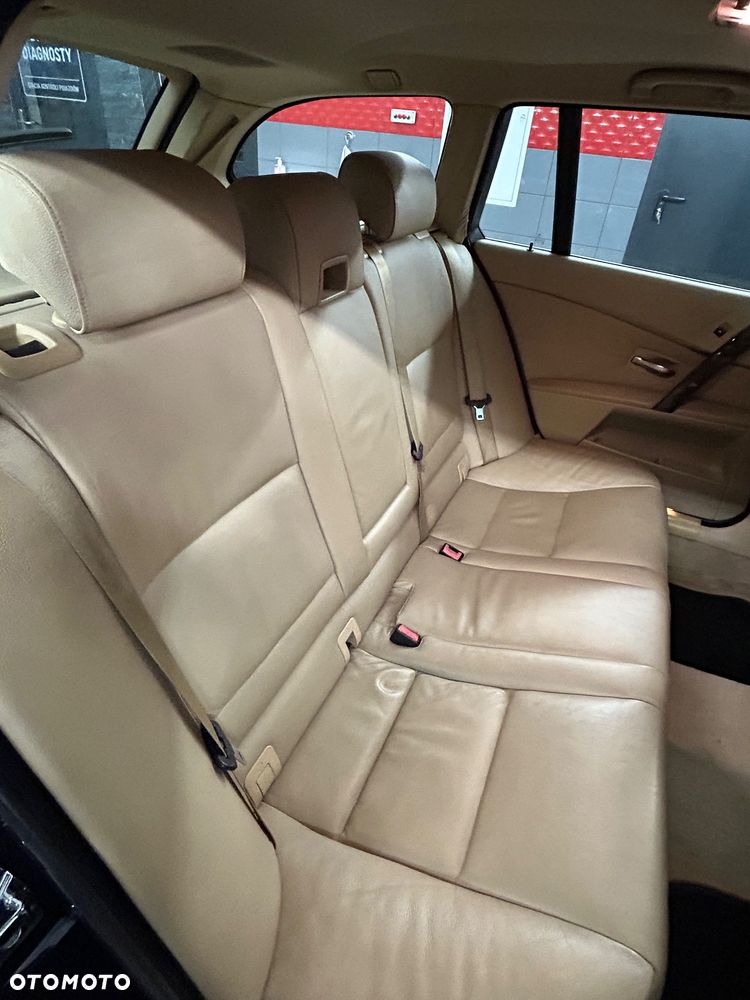BMW Seria 5 - 29
