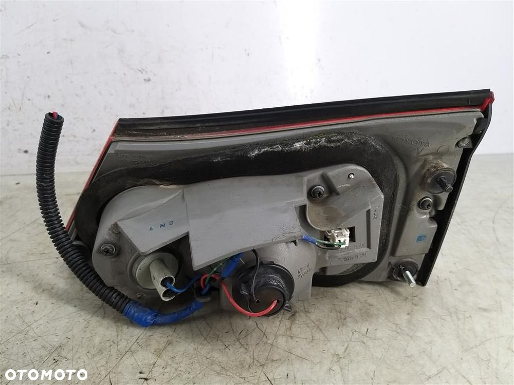 Lampa tylna lewa tył w klapę Lexus IS  II 2005-2012R ICHIKOH LIFT - 2