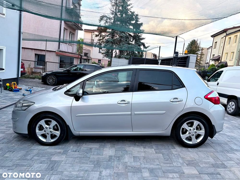 Toyota Auris 1.6 Premium Comfort - 6