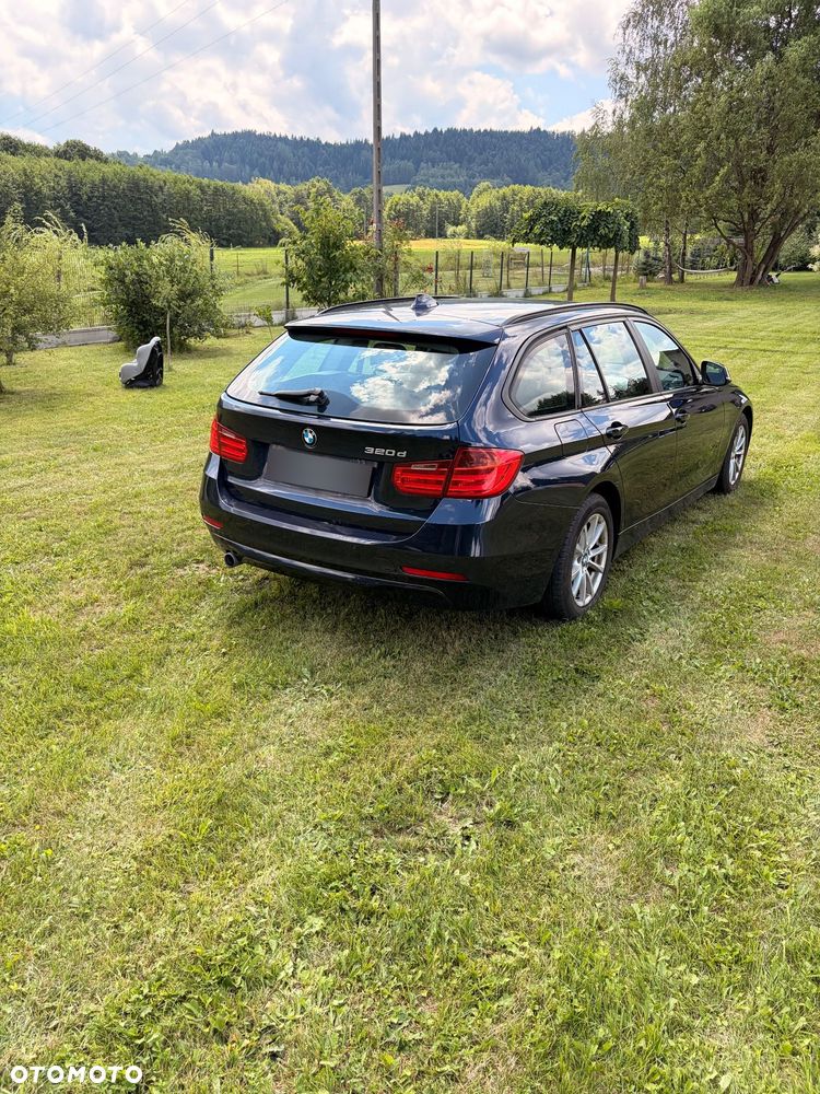 BMW Seria 3 320d - 4