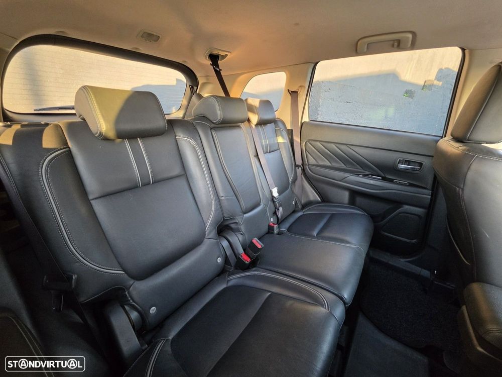 Mitsubishi Outlander 2.0 Intense Navi - 6