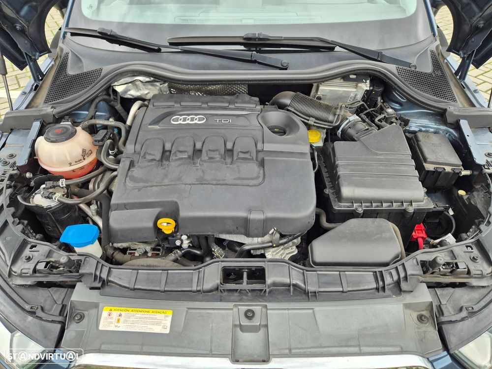 Audi A1 Sportback 1.6 TDI design - 17