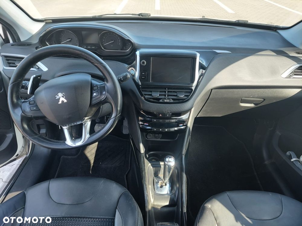 Peugeot 2008 PureTech 82 ETG5 STOP&START Allure - 8