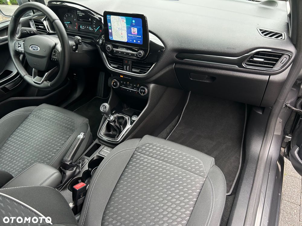 Ford Fiesta - 24