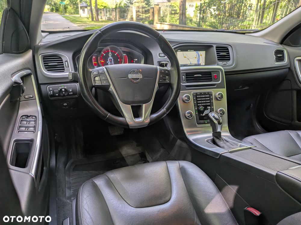 Volvo V60 D4 Drive-E Summum - 9