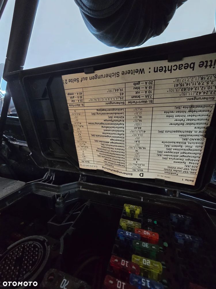 Mercedes-Benz Klasa E - 23