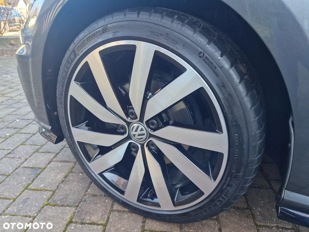 Volkswagen Golf 2.0 TDI R-Line DSG - 12