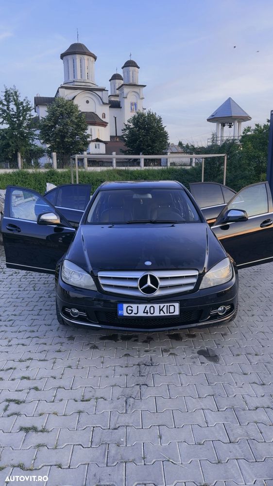 Mercedes-Benz C 220 CDI DPF Automatik Avantgarde - 2