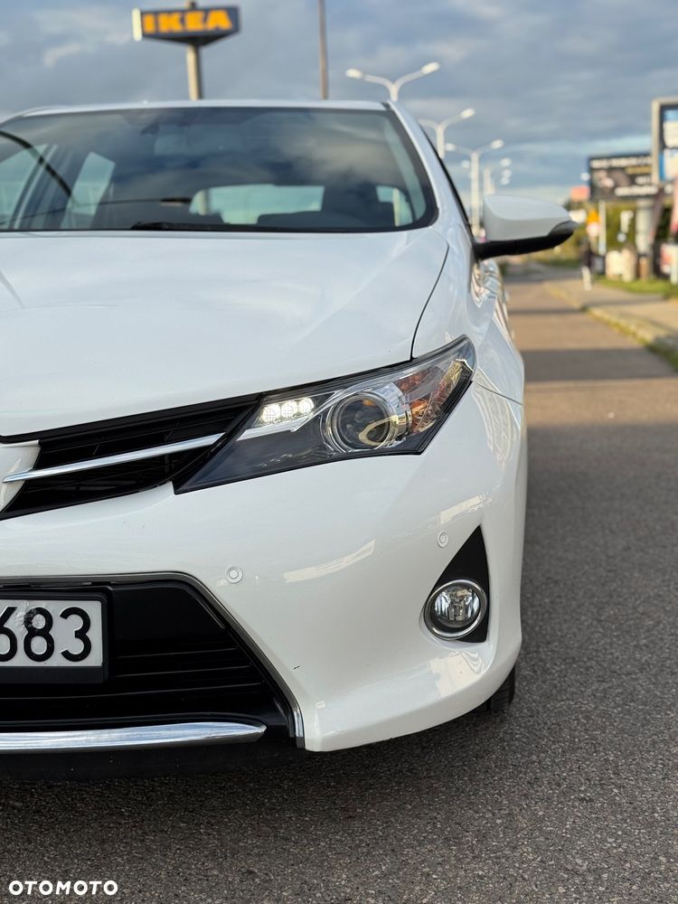 Toyota Auris 1.8 HSD Luna - 28