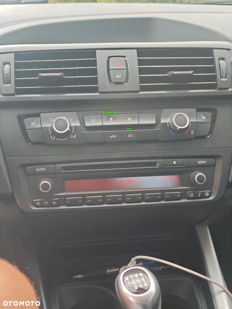 BMW Seria 1 114i - 16