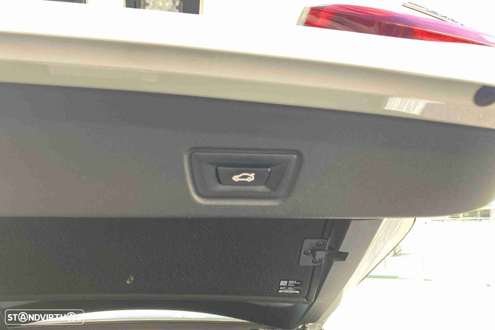 BMW i4 eDrive40 Desportiva M - 24