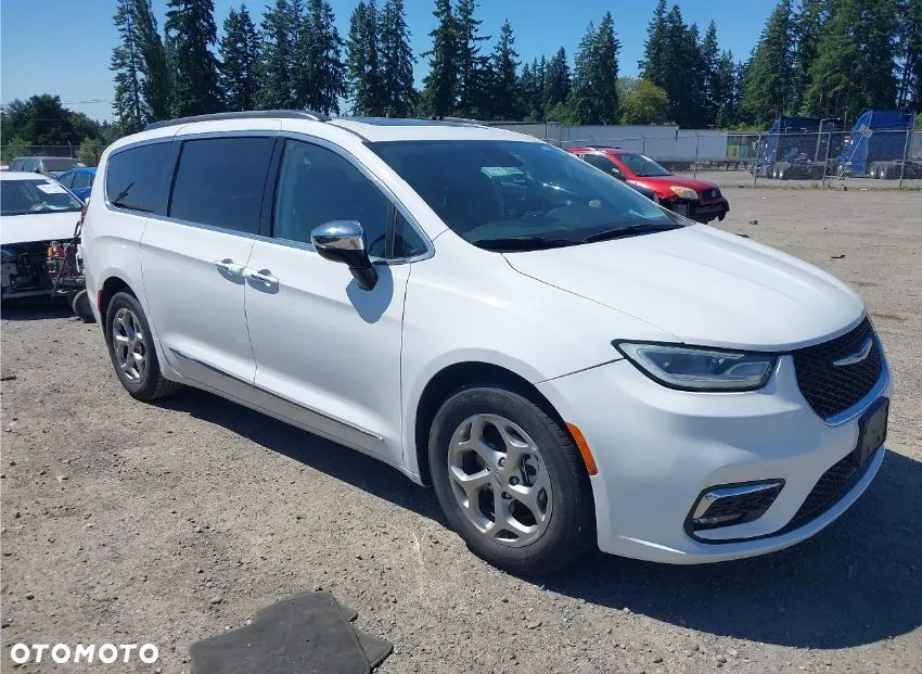 Chrysler Pacifica - 1