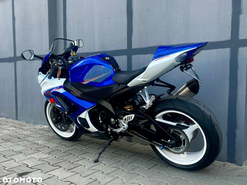 Suzuki GSX-R - 6