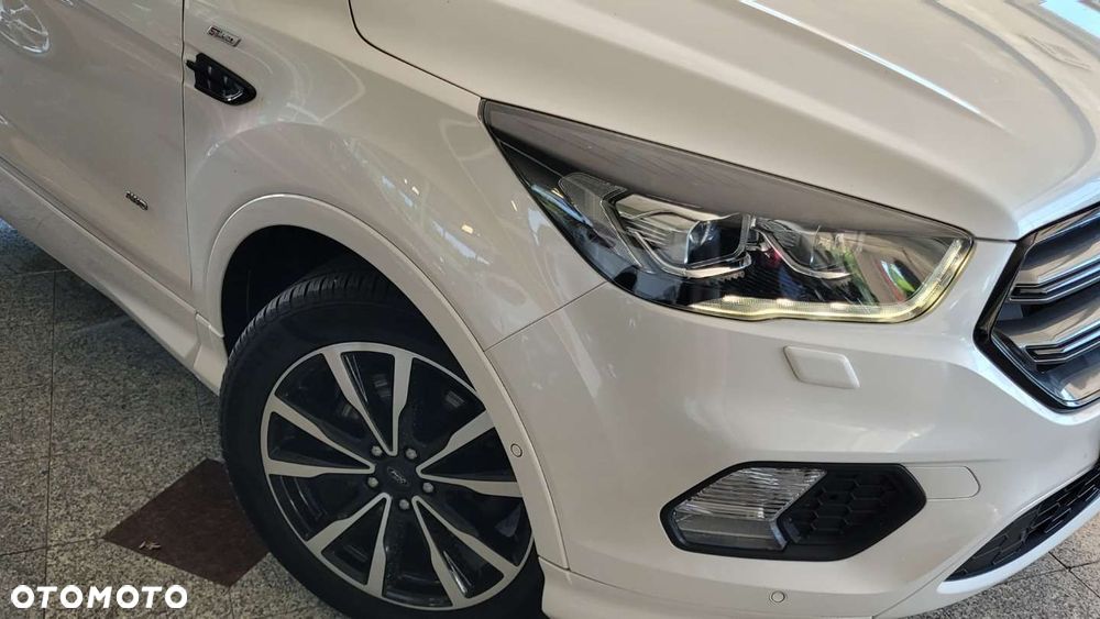 Ford Kuga - 4