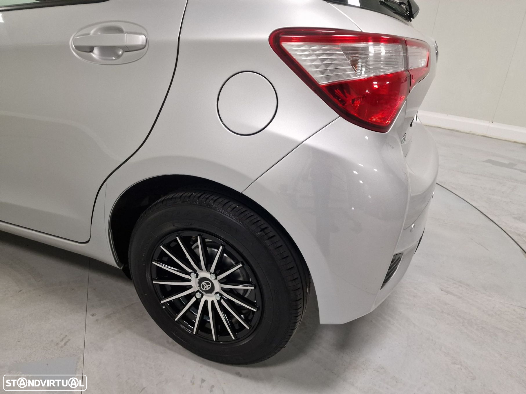 Toyota Yaris - 24