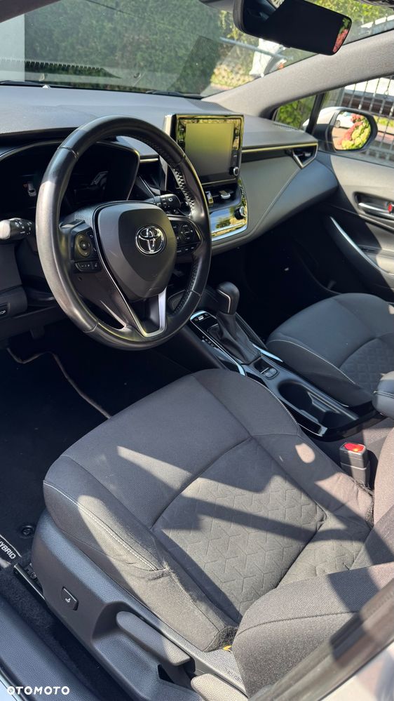 Toyota Corolla 1.8 Hybrid Executive - 12