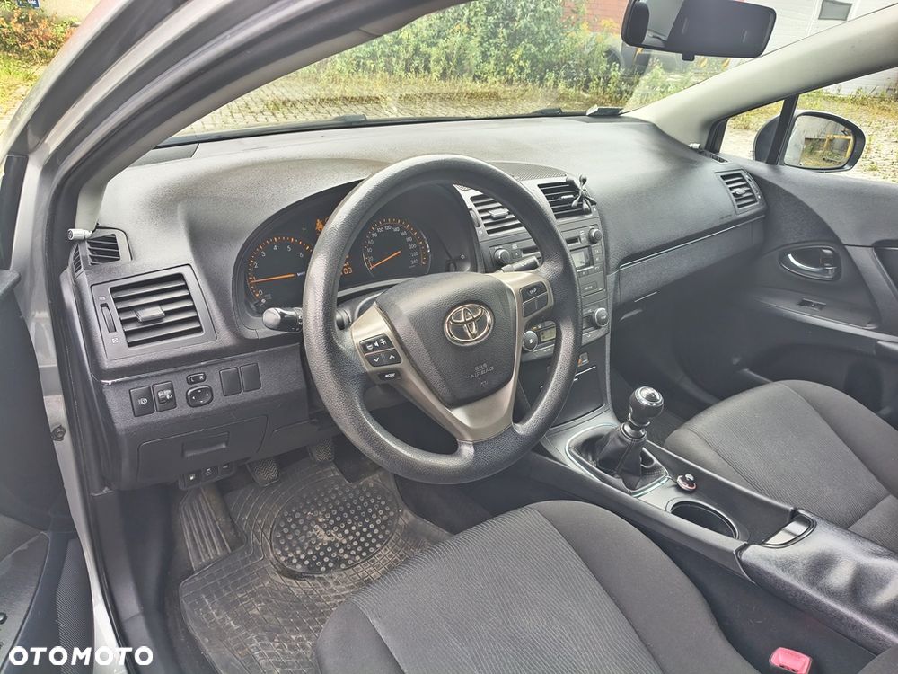 Toyota Avensis 1.6 Active - 7