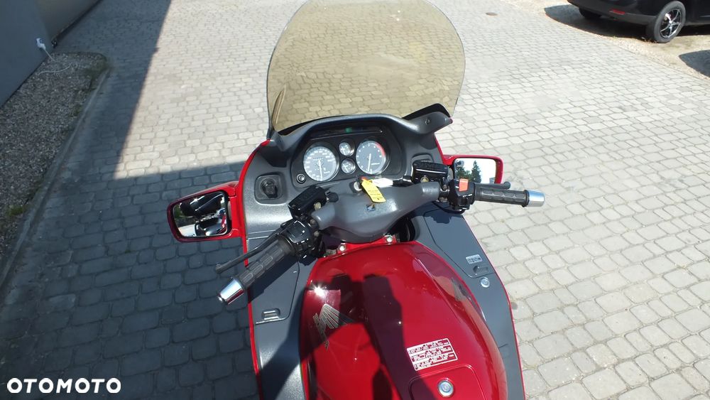 Honda ST - 4