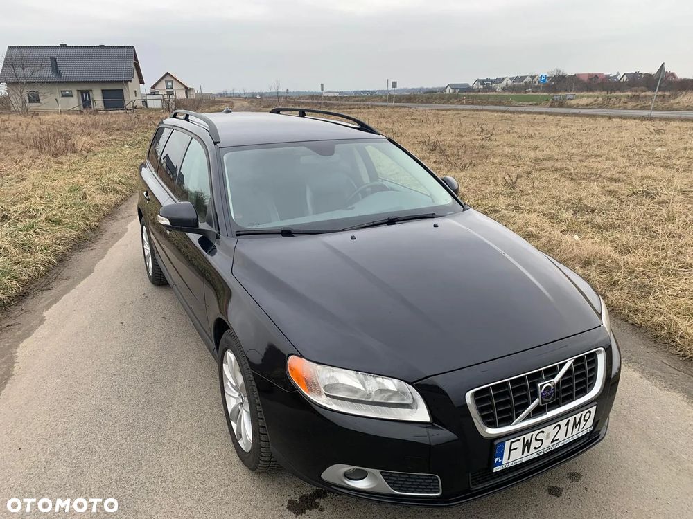 Volvo V70 D5 Momentum - 16