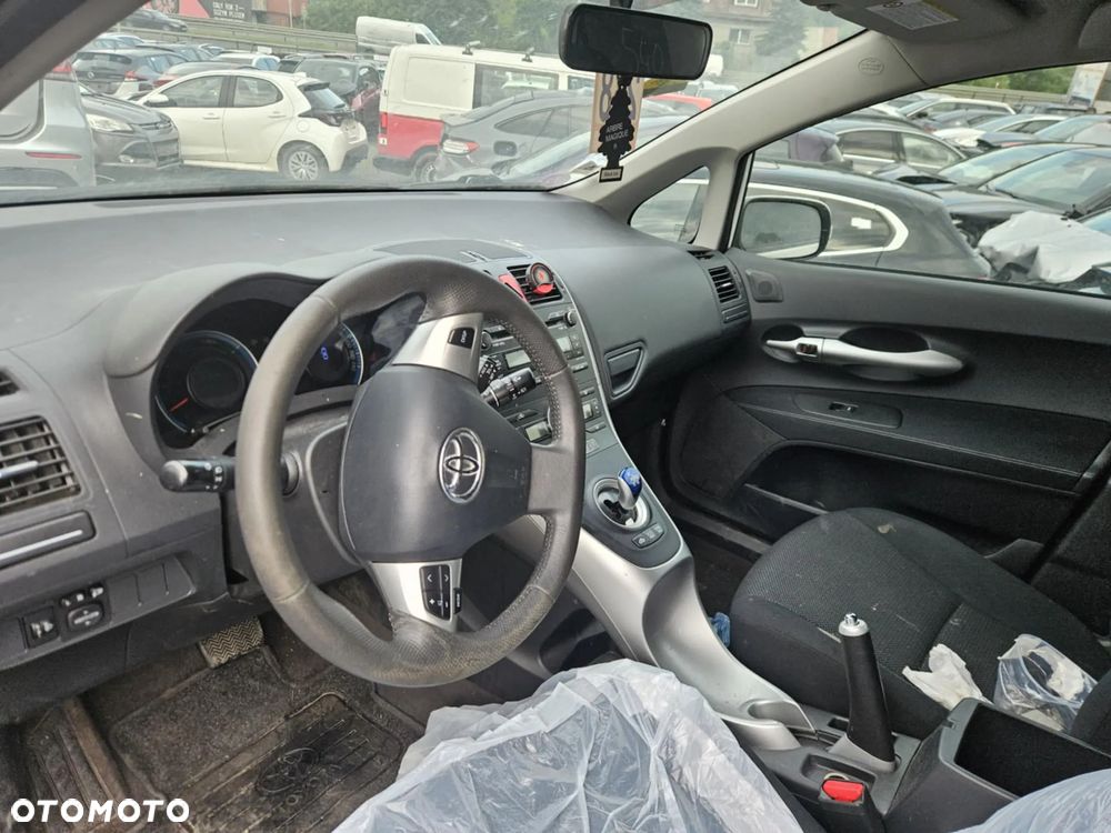 Toyota Auris - 13