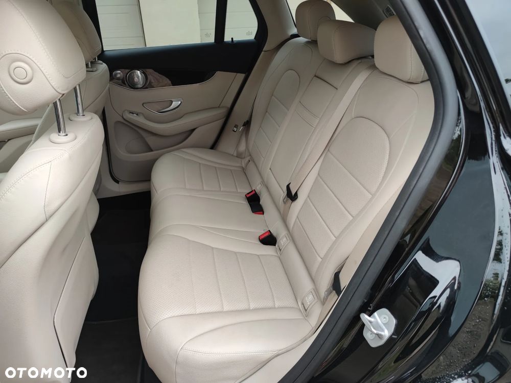 Mercedes-Benz GLC 300 4Matic 9G-TRONIC - 16