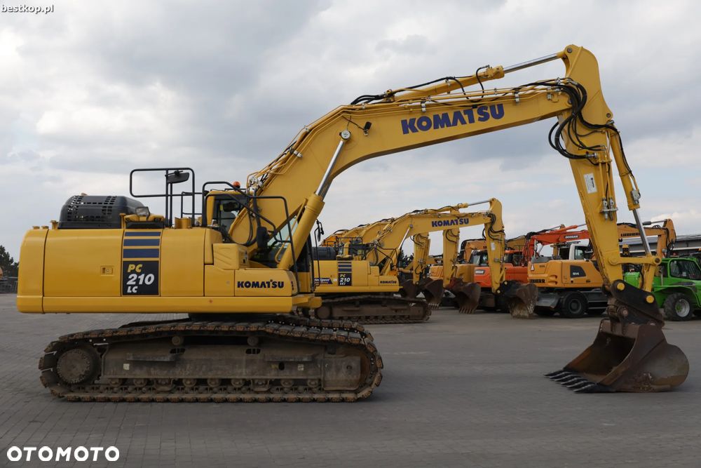Komatsu PC210LC-11 - 10