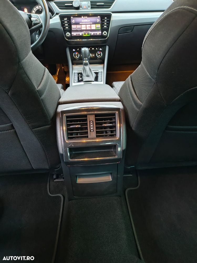 Skoda Superb 2.0 TDI DSG Ambition - 12