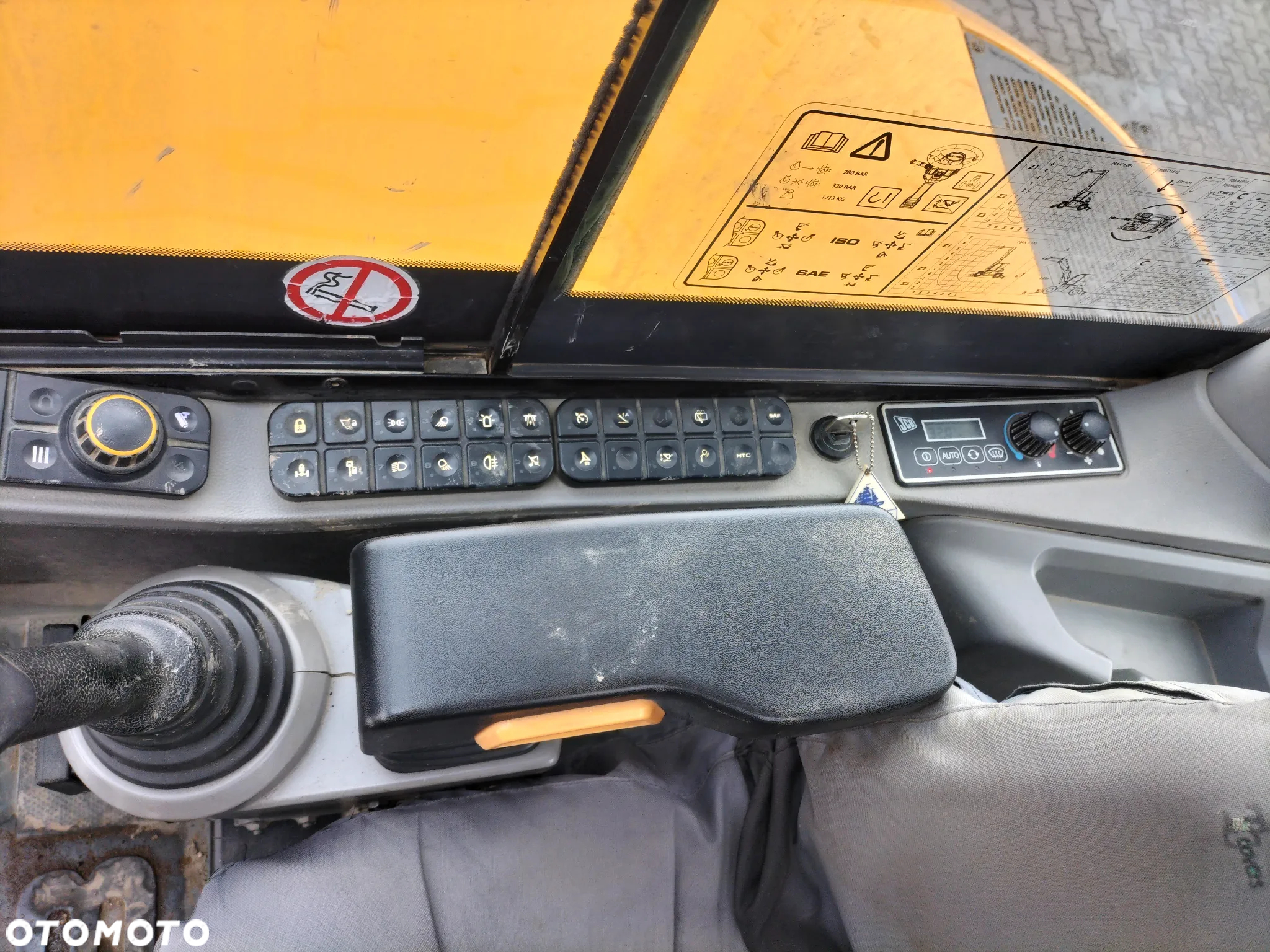 JCB HYDRADIG 110W 2017R bez AdBlue - 12