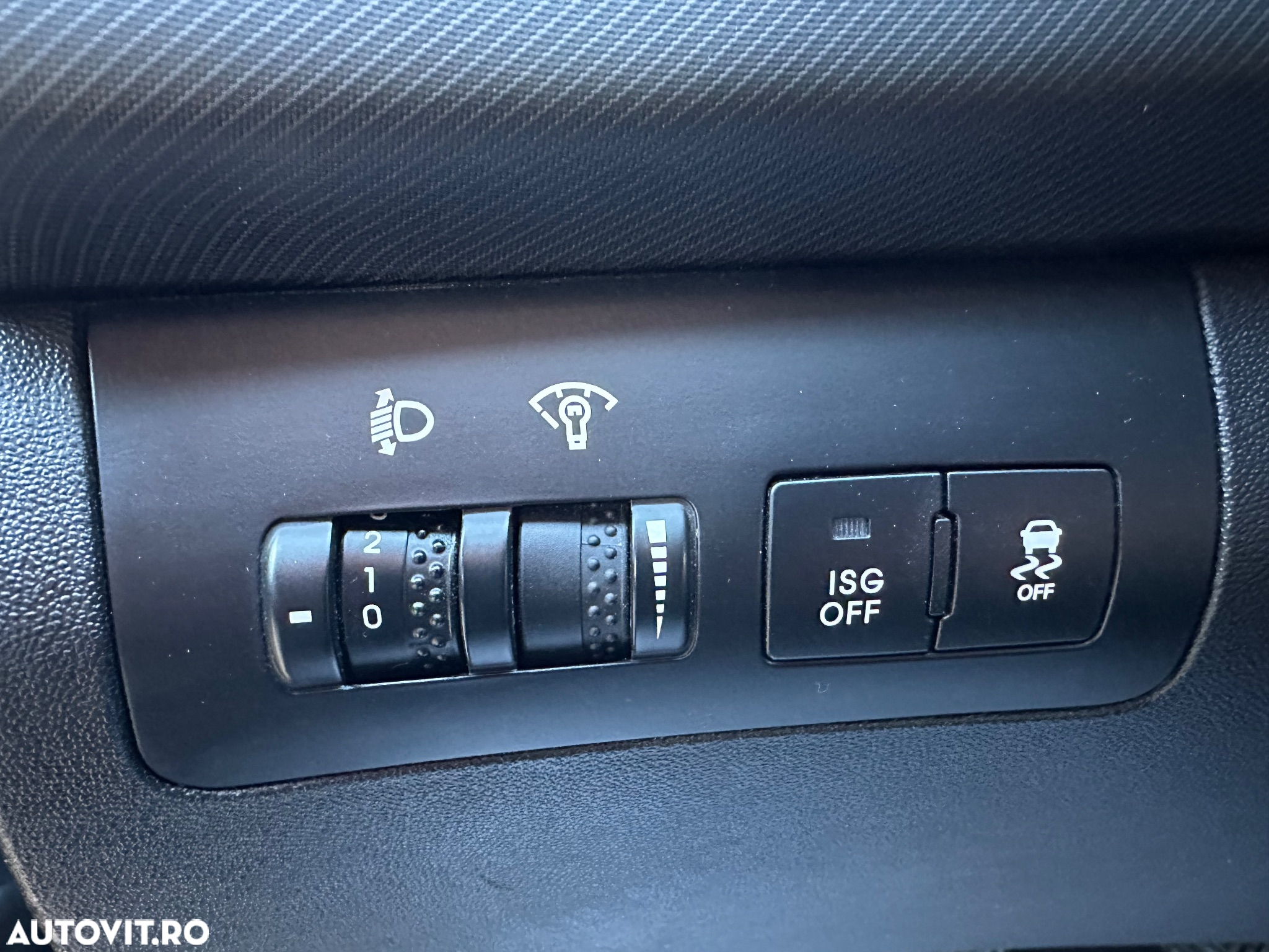Kia Ceed 1.6 CRDi 90 ISG Vision - 34