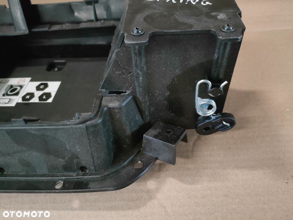 Dacia Spring Elektryk 22- EMBLEMAT ZNACZEK KLAPKA PORTY LADOWANIA - 7