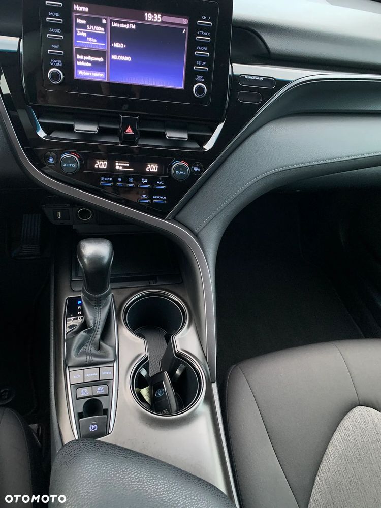 Toyota Camry 2.5 Hybrid Comfort CVT - 33