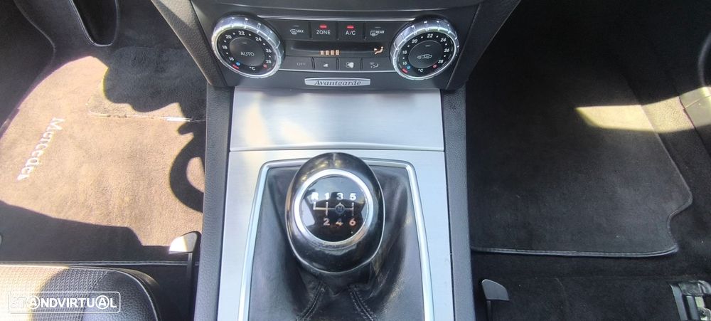 Mercedes-Benz C 220 CDi Avantgarde BlueEfficiency - 29