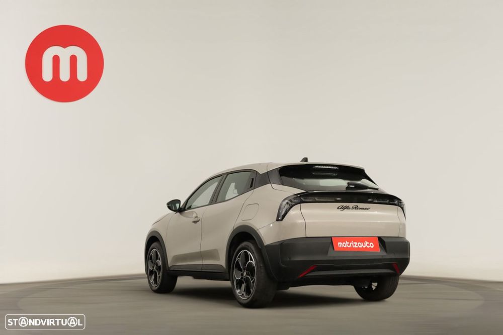 Alfa Romeo Junior Elletrica 50 kWh - 3