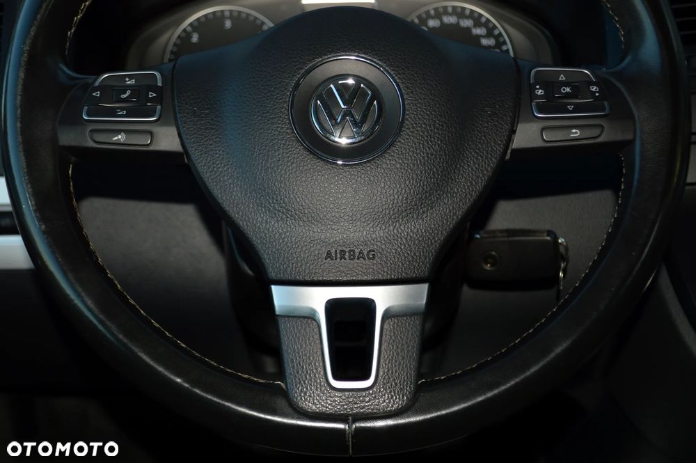 Volkswagen Multivan - 20