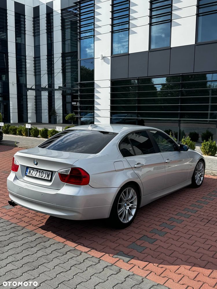 BMW Seria 3 325i - 7