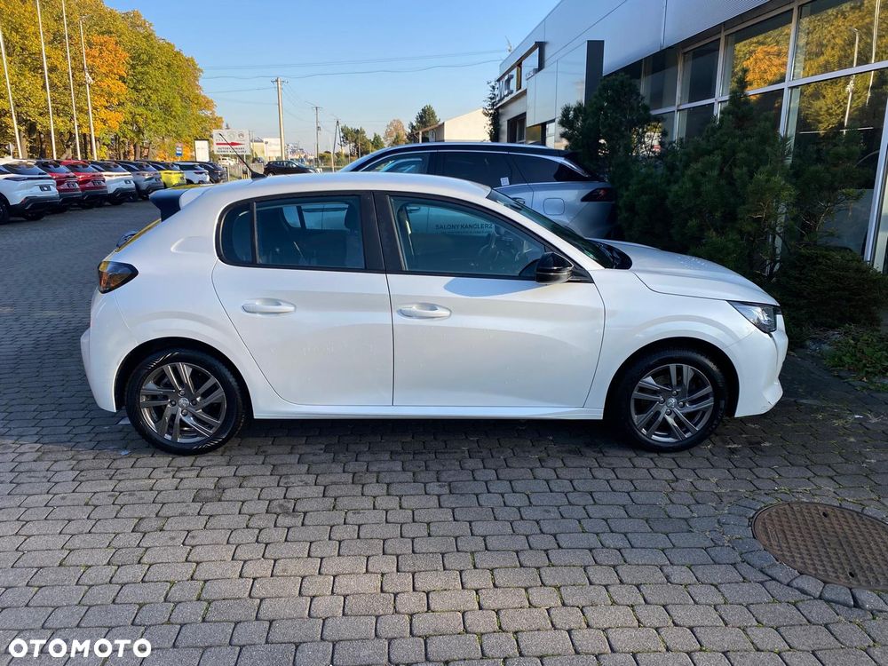 Peugeot 208 - 16
