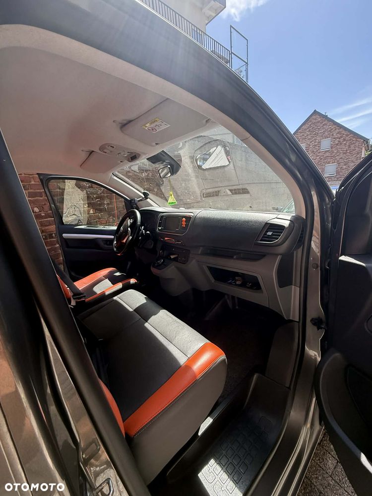 Peugeot Expert - 8