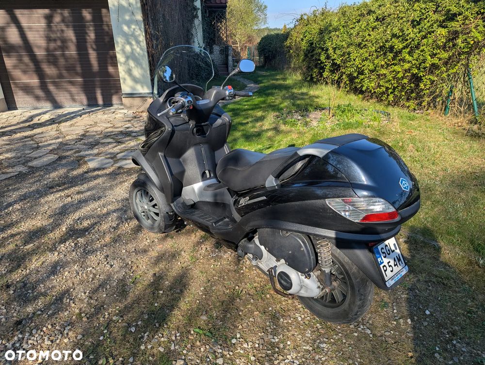 Piaggio MP-3 - 2