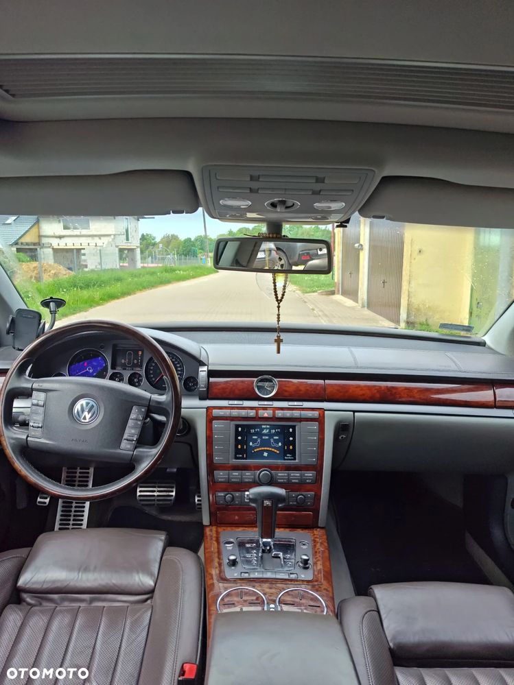 Volkswagen Phaeton 4.2 V8 4Mot (5 os.) - 20