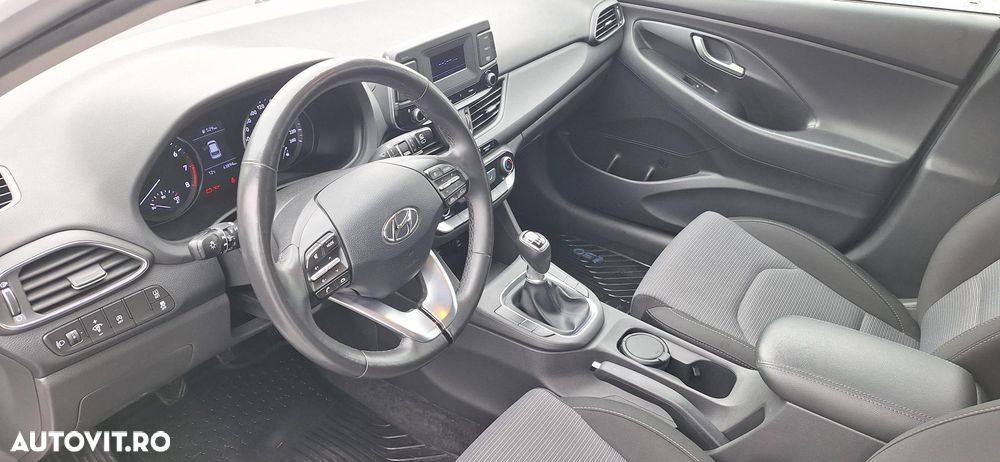 Hyundai i30 1.5 110CP 5DR M/T Comfort - 12
