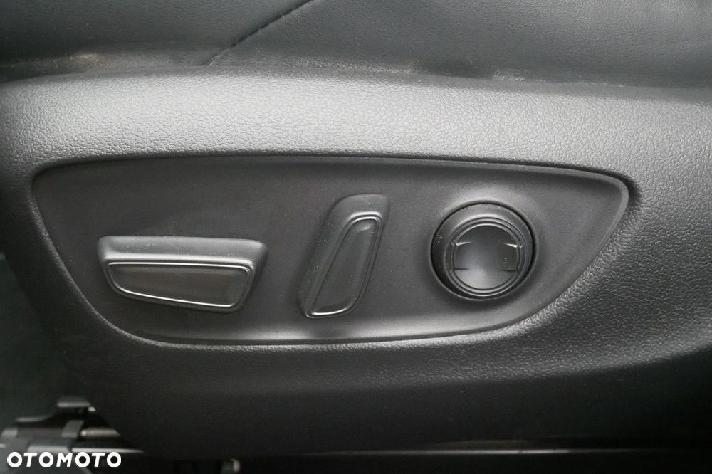 Toyota RAV4 - 30