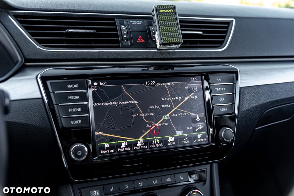 Skoda Superb 2.0 TDI 4x4 DSG Style - 35